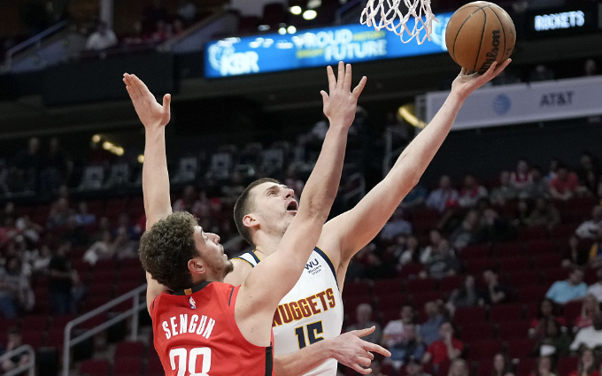  约基奇生涯第100次拿下篮板王  