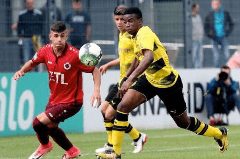  AC米兰租借小将梅开二度震惊四座  