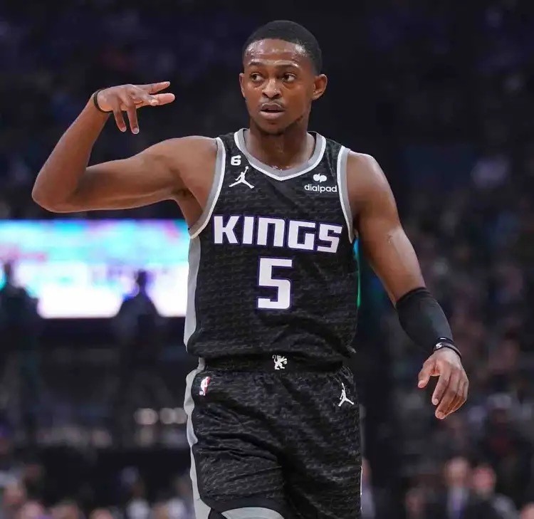  班切罗生涯首个50分，魔术爆冷击败骑士  